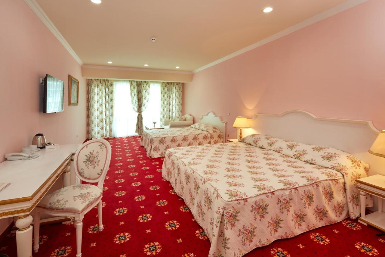 Planeta Hotel & Aquapark Free Beach Access Napospart Kültér fotó A room at the hotel