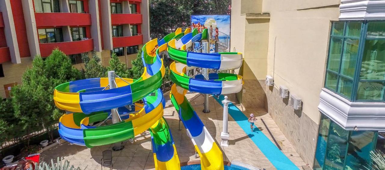 Planeta Hotel & Aquapark Free Beach Access Napospart Kültér fotó Water park in the hotel